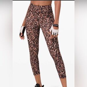 Lululemon Invigorate High-Rise Tights in the Motion Flux Multi print Sz 6